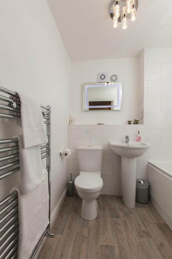 Dunfermline - Luxury Two Bedroom Apartment - Tp Eksteriør billede